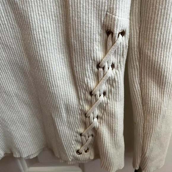 Off the Shoulder Ribbed Sweater - Picture 3 of 4